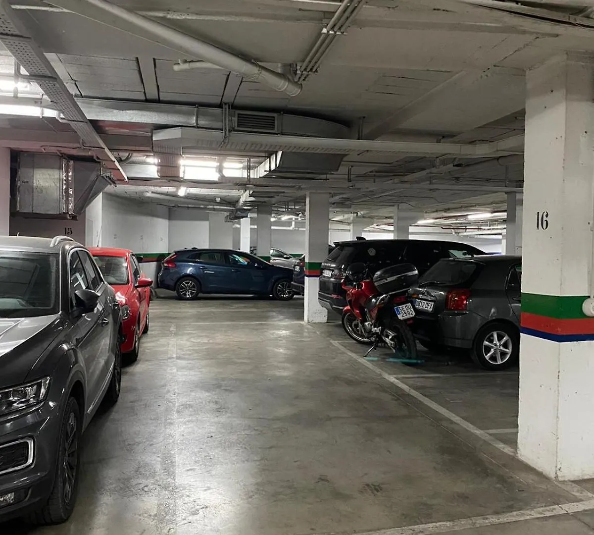 Atico Deluxe Con Parking Apartment Seville 0*,  Spain